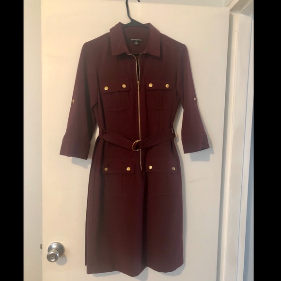 3/4 sleeve maroon colored dress. - Picture 1 of 2